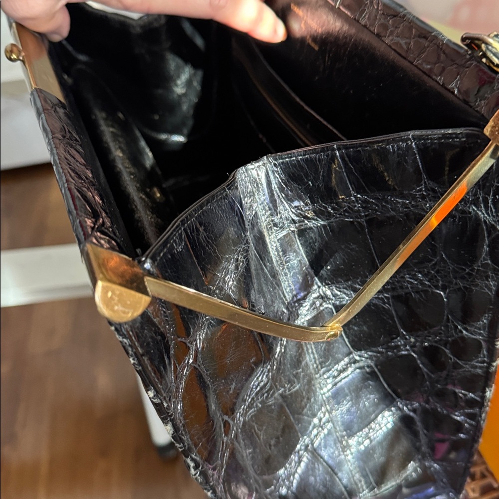 Vintage Black alligator purse - Picture 7 of 7